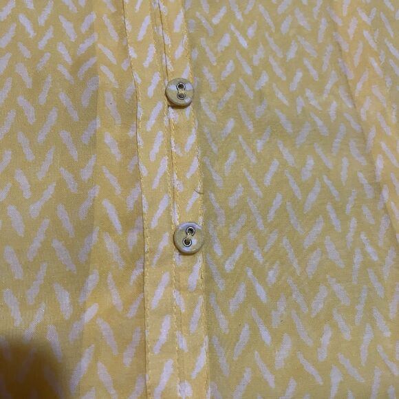 Banana Republic Small Silk Blend Chevron Button Blouse Yellow Short Sleeve - Picture 6 of 6